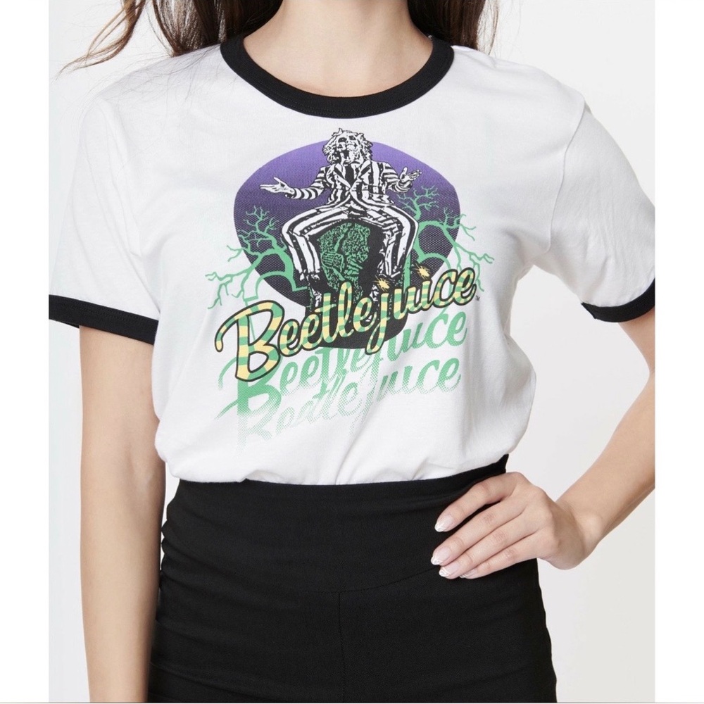 Beetlejuice showtime T-shirt size small
